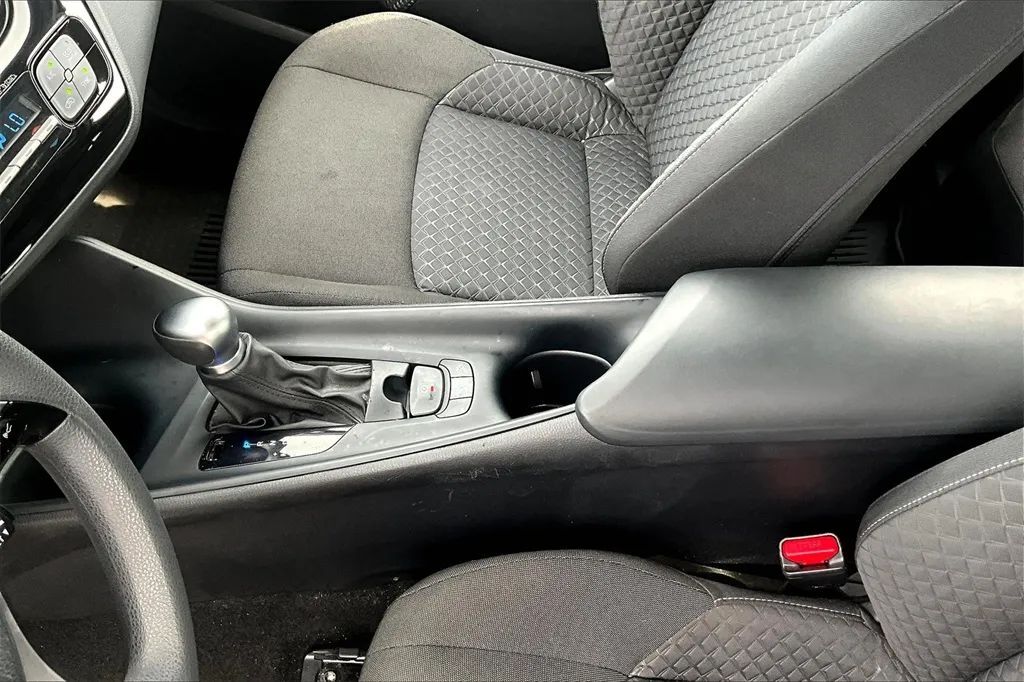 2021 Toyota C-HR LE Sport Utility 4D Maitland FL