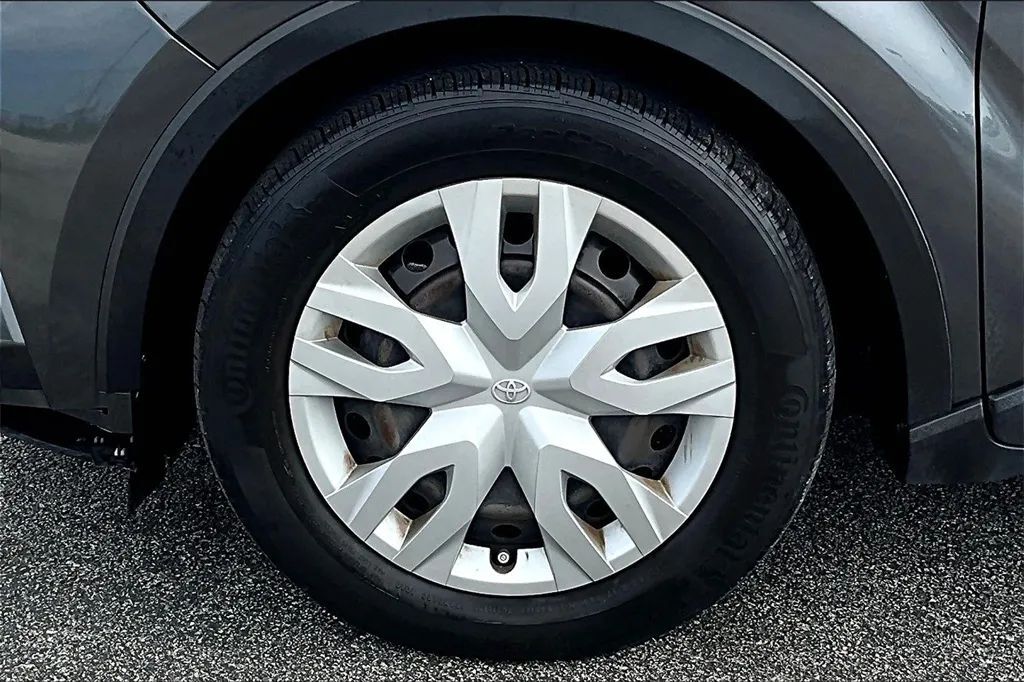 2021 Toyota C-HR LE Sport Utility 4D Maitland FL