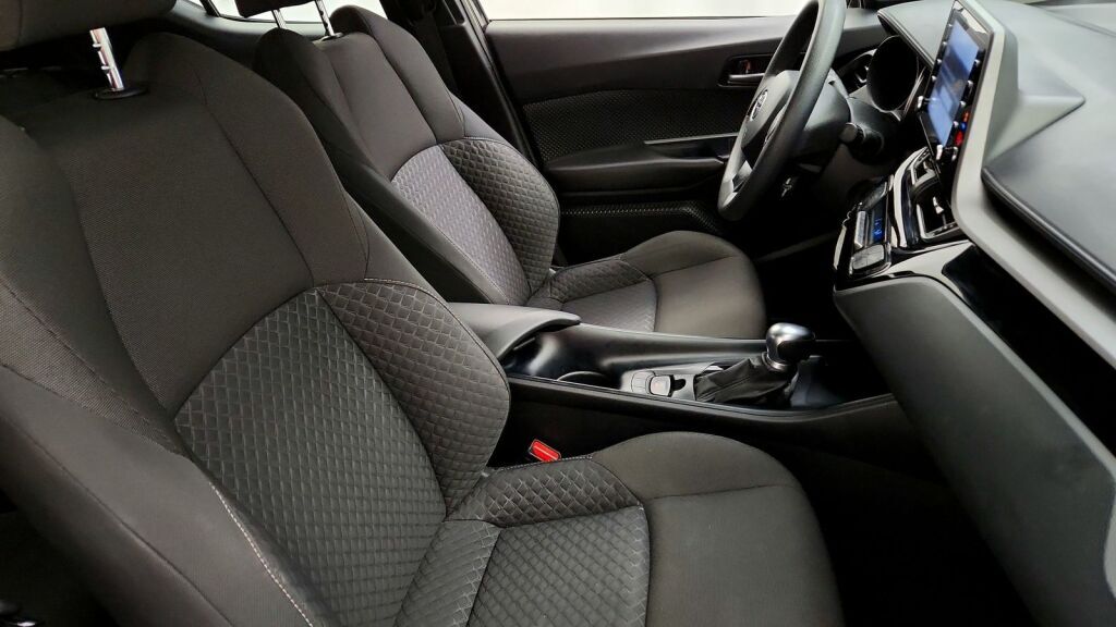 2021 Toyota C-HR LE Laurel MD