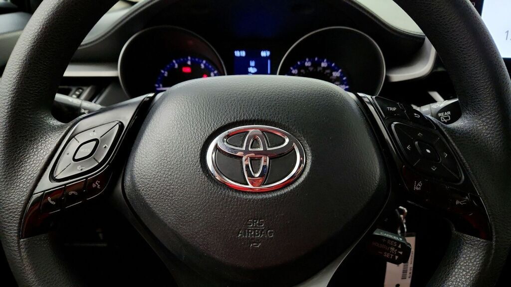 2021 Toyota C-HR LE Laurel MD