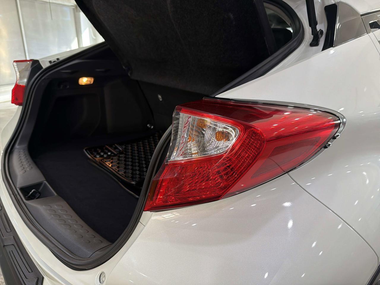 2021 Toyota C-HR Limited Richmond Hill ON