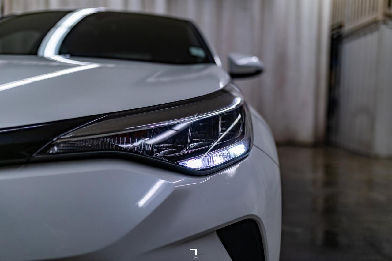 2021 Toyota C-HR XLE Premium BCam Red Deer AB