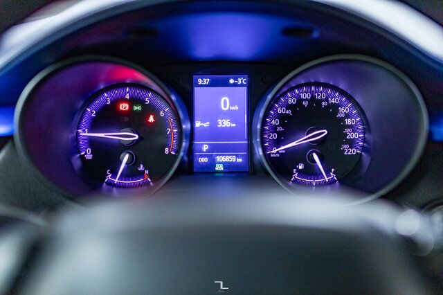 2021 Toyota C-HR XLE Premium BCam Red Deer AB