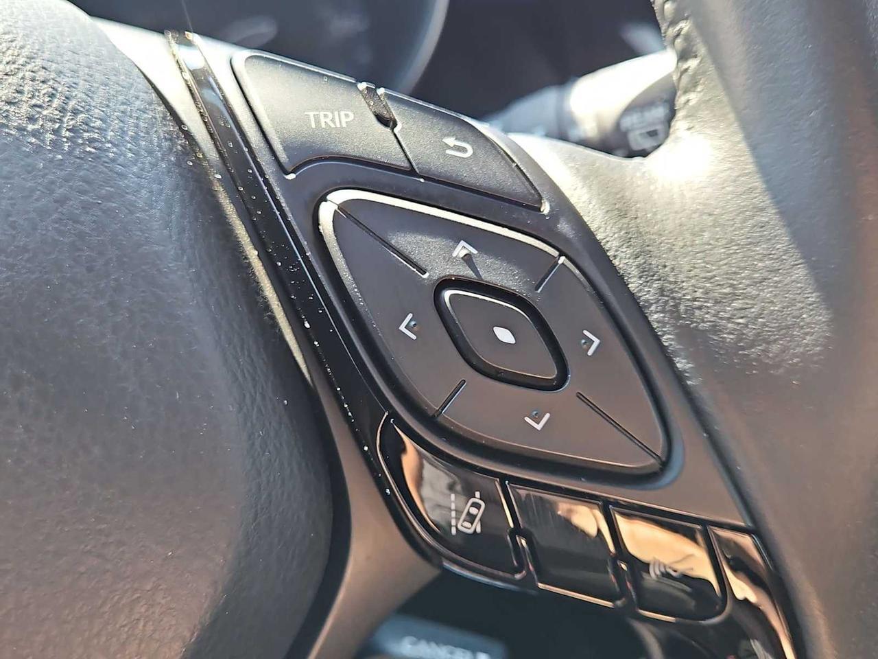2021 Toyota C-HR XLE Irving TX