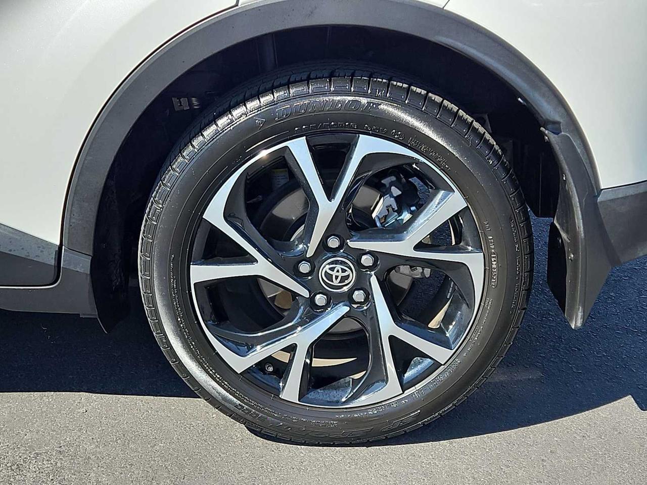 2021 Toyota C-HR XLE Irving TX