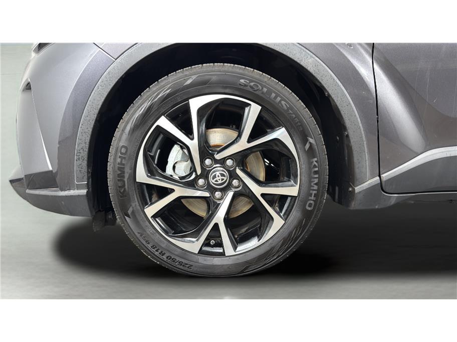 2021 Toyota C-HR XLE Sport Utility 4D Folsom CA