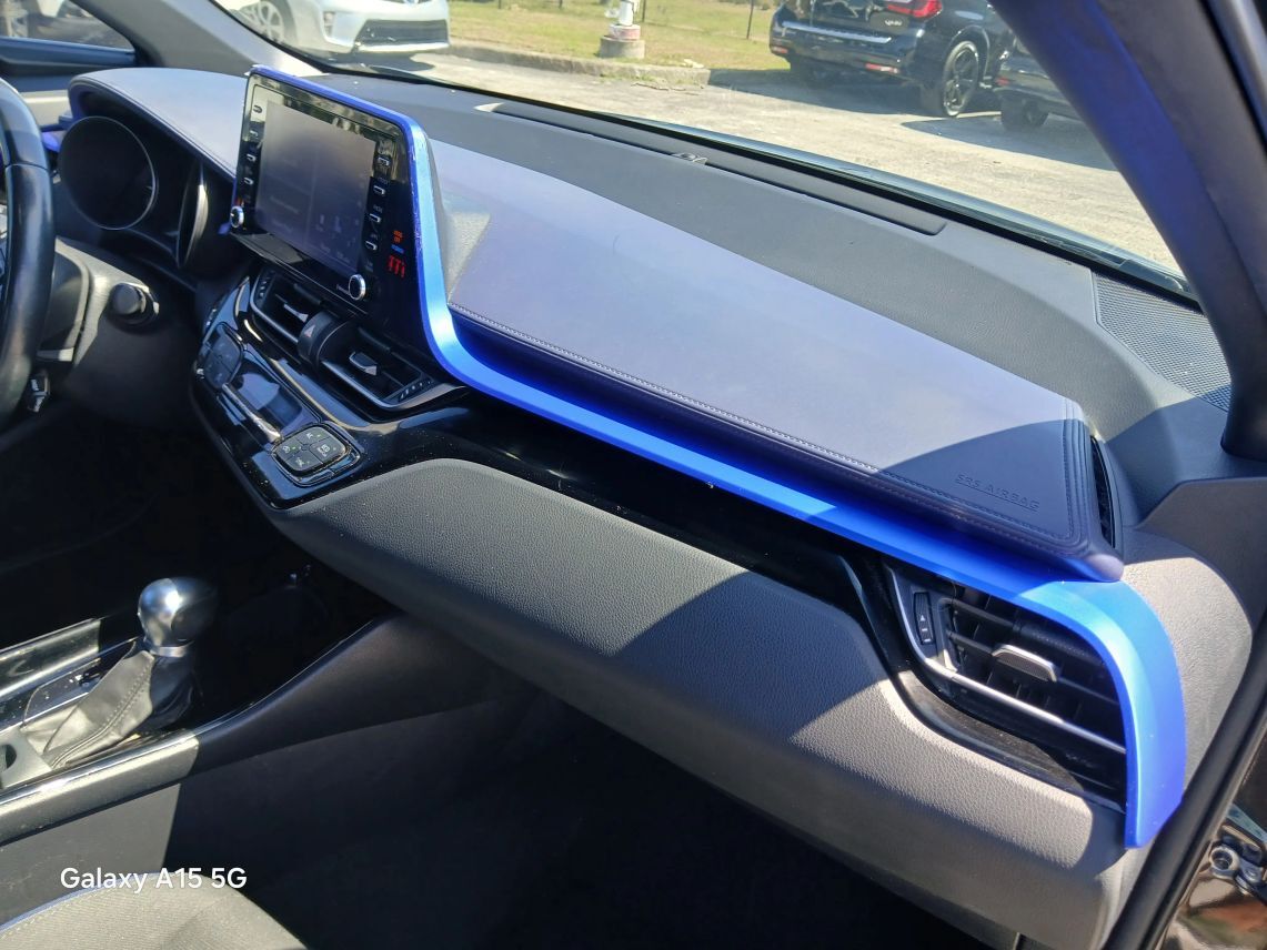 2021 Toyota C-HR XLE Sport Utility 4D Maitland FL