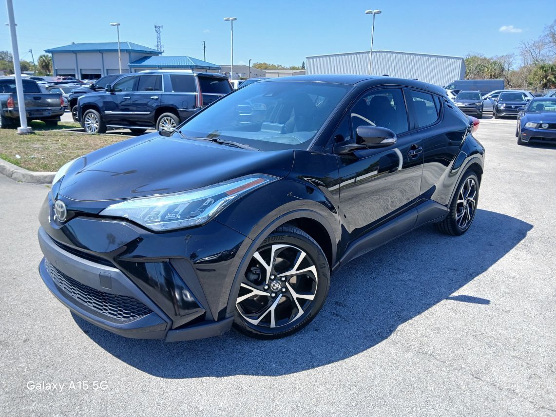 2021 Toyota C-HR XLE Sport Utility 4D