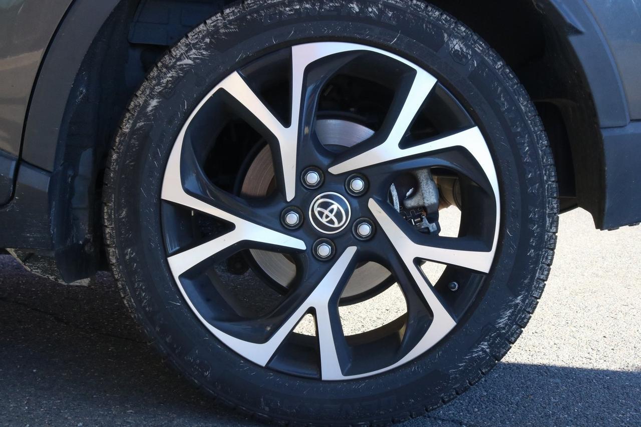 2021 Toyota C-HR XLE Fredericksburg VA