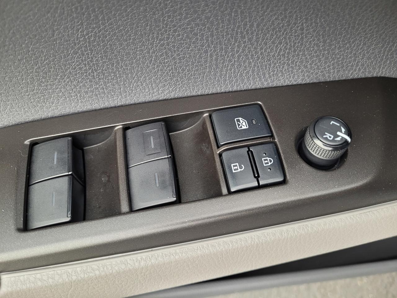 2021 Toyota CAMRY HYBRID SE Vacaville CA