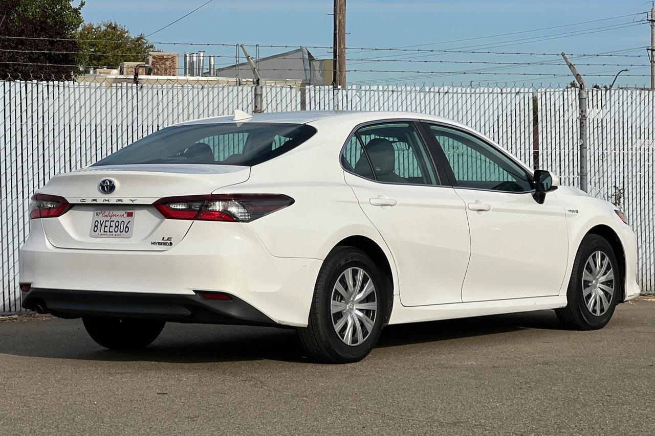 2021 Toyota Camry Hybrid LE