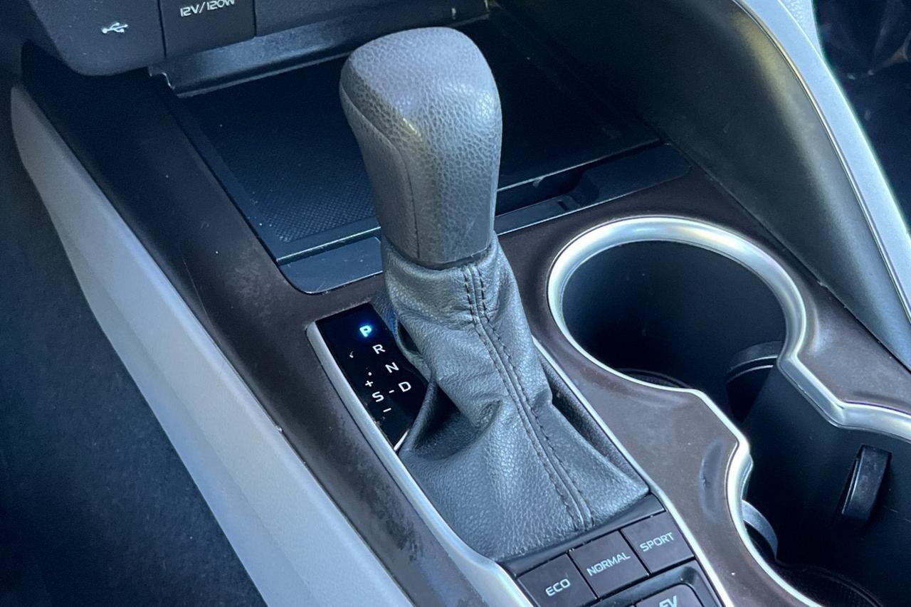 2021 Toyota Camry Hybrid LE Roseville CA