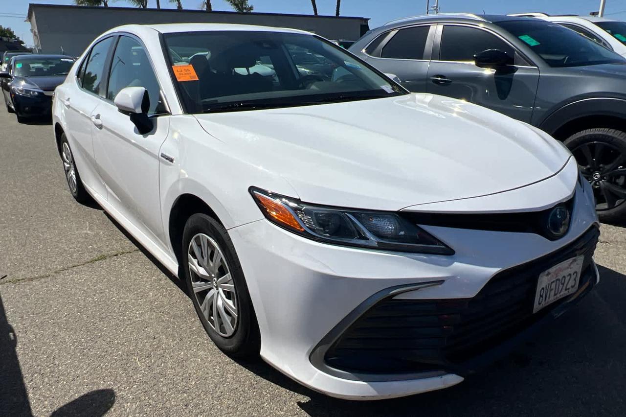 2021 Toyota Camry Hybrid LE