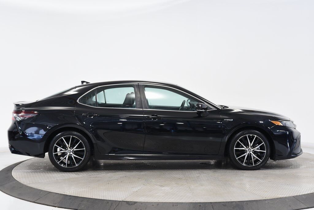 2021 Toyota Camry Hybrid SE Akron