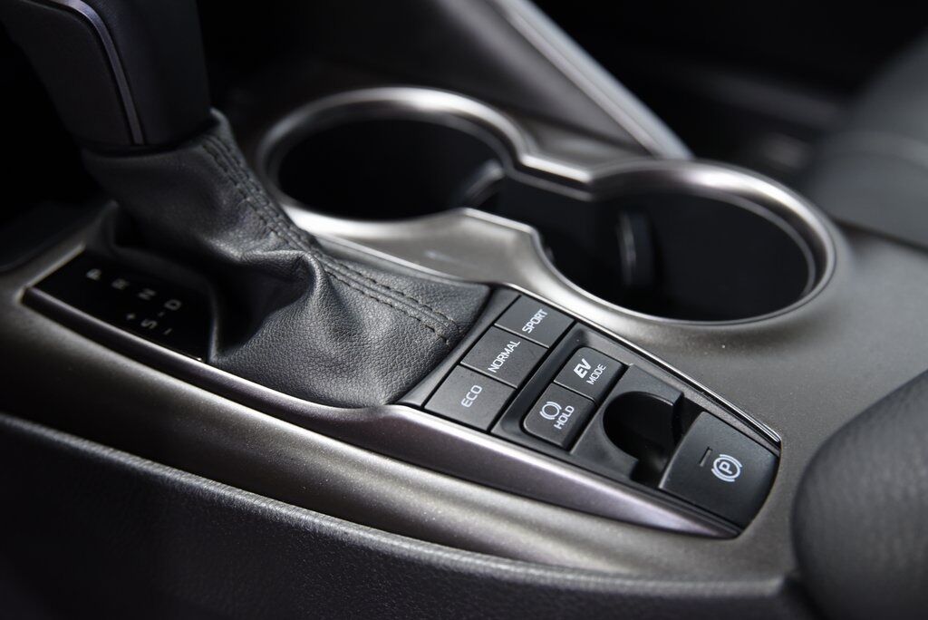 2021 Toyota Camry Hybrid SE Akron