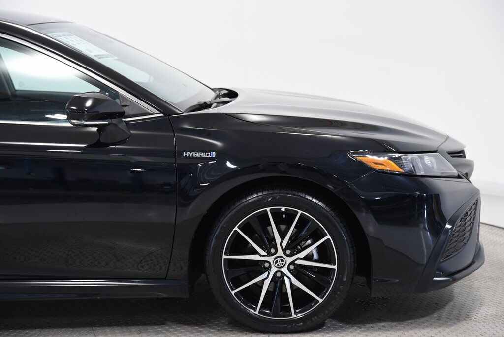 2021 Toyota Camry Hybrid SE Akron