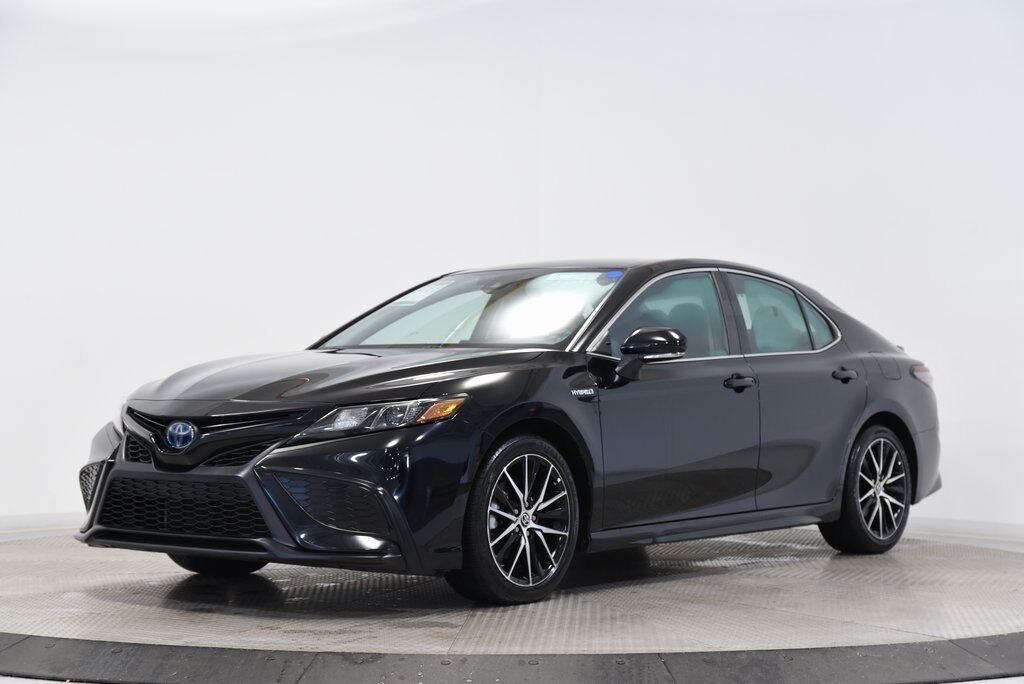 2021 Toyota Camry Hybrid SE Akron