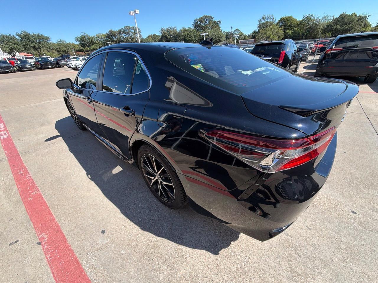 2021 Toyota Camry Hybrid SE Hurst TX