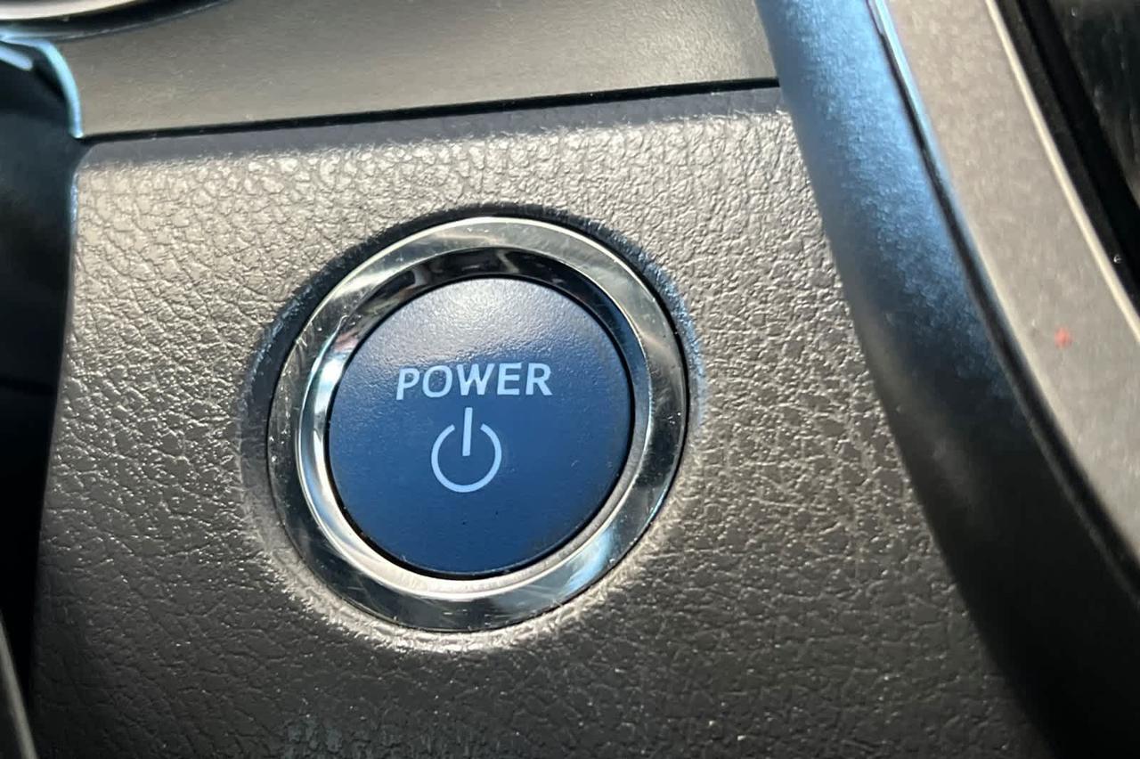 2021 Toyota Camry Hybrid SE Roseville CA