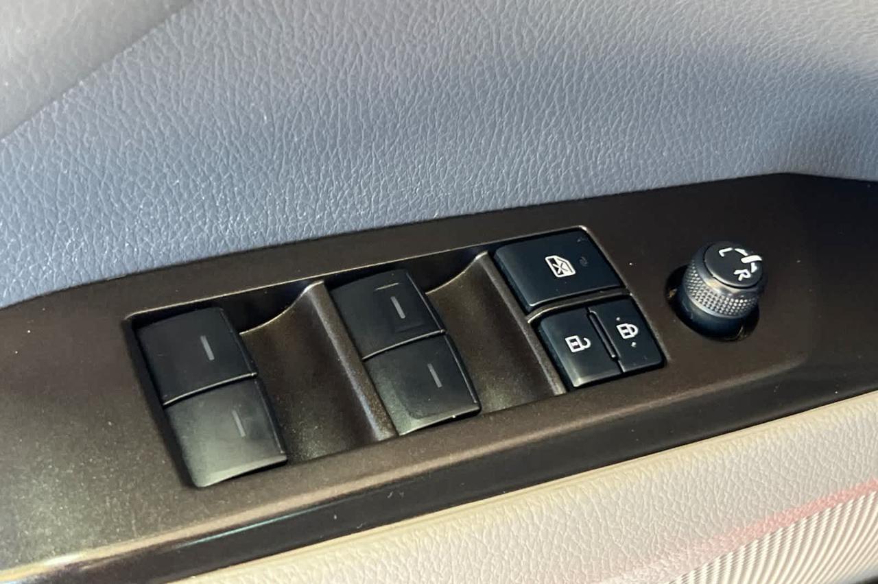 2021 Toyota Camry Hybrid SE Roseville CA