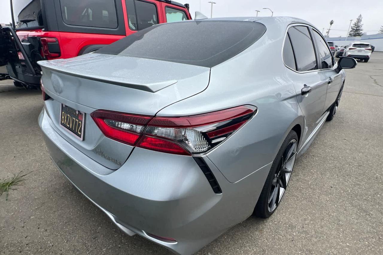 2021 Toyota Camry Hybrid SE
