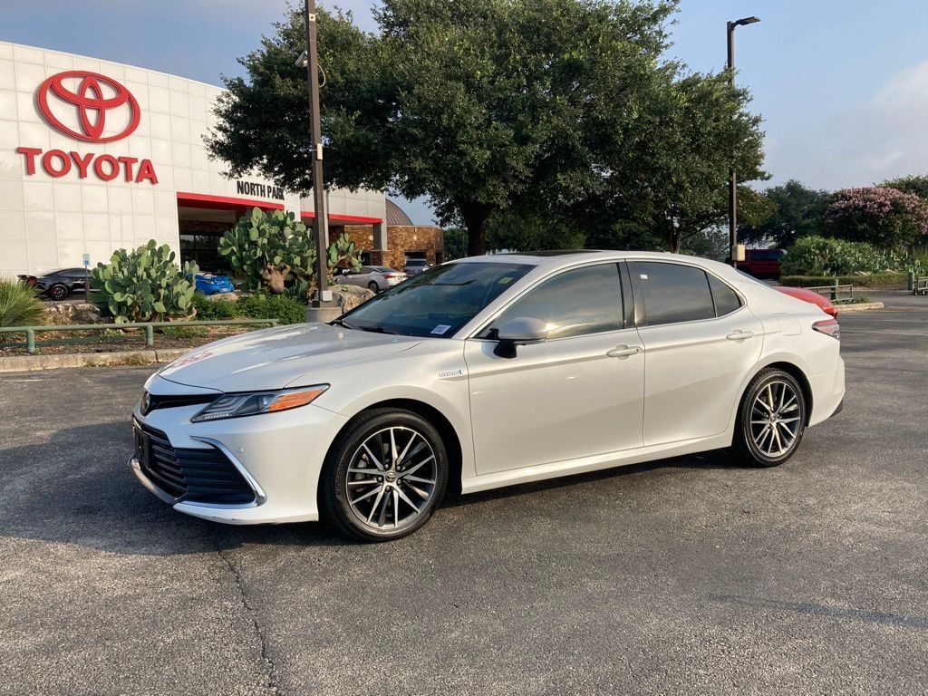 2021 Toyota Camry Hybrid