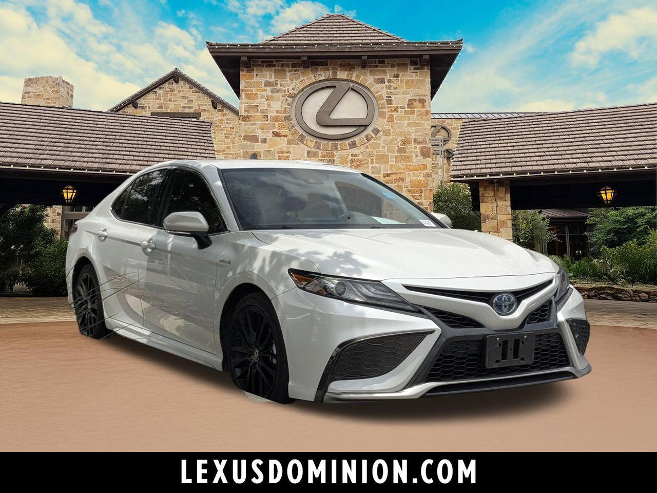 2021 Toyota Camry Hybrid XSE