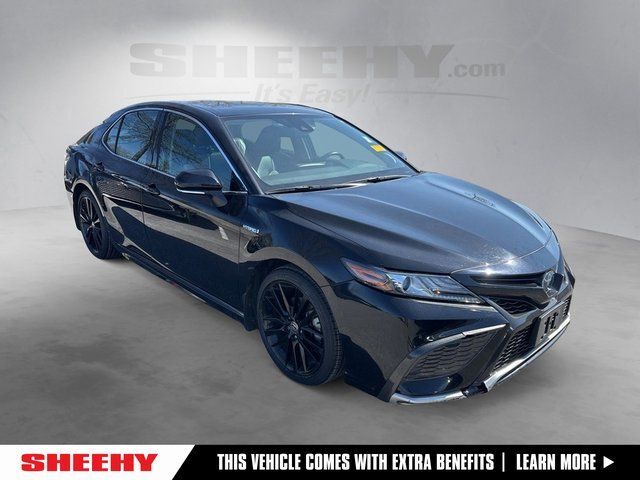 2021 Toyota Camry Hybrid XSE