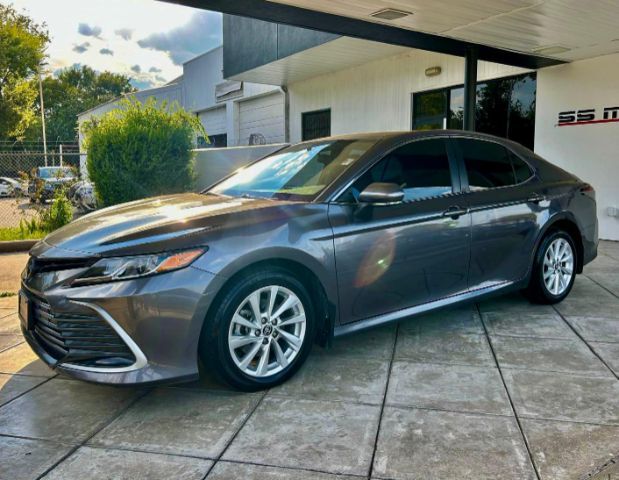 2021 Toyota Camry LE AWD 31,888 mi.