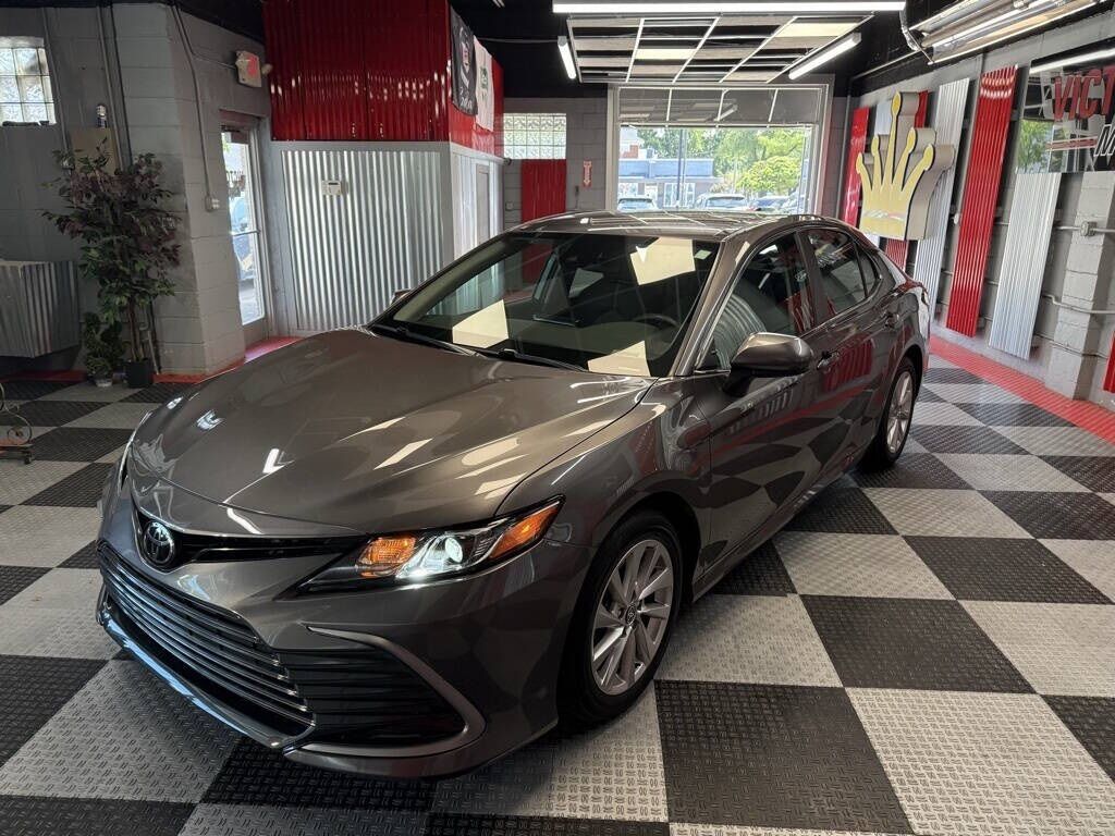 2021 Toyota Camry LE Royal Oak MI