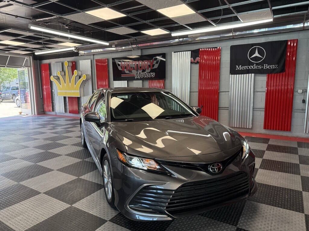 2021 Toyota Camry LE Royal Oak MI