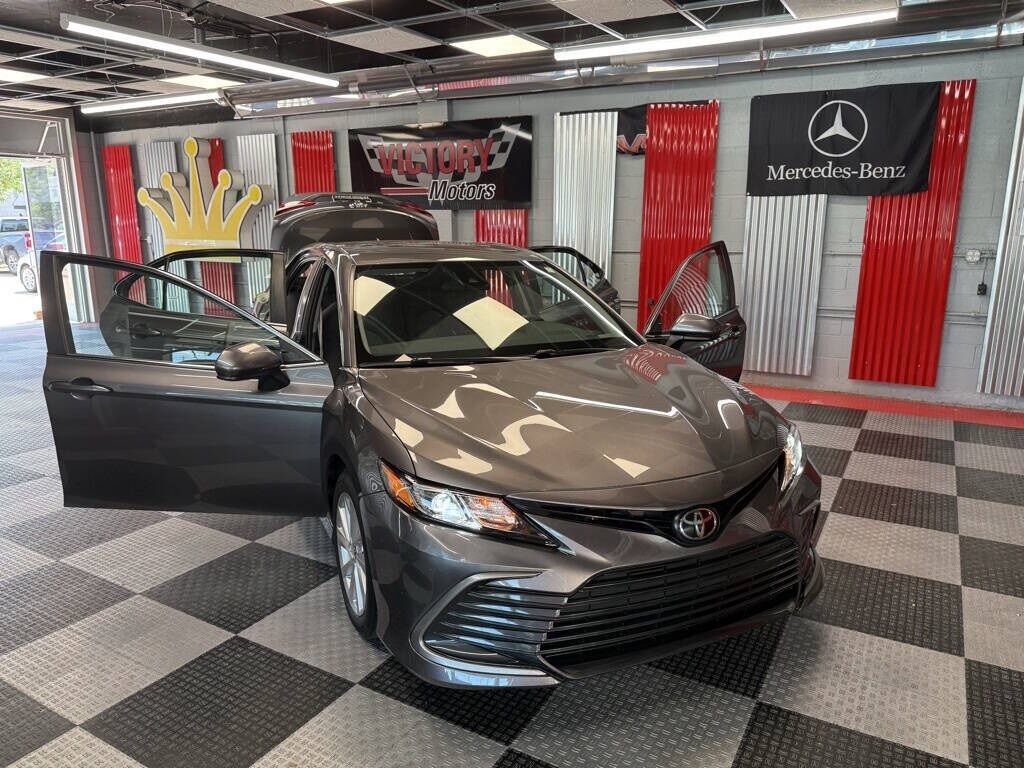 2021 Toyota Camry LE Royal Oak MI
