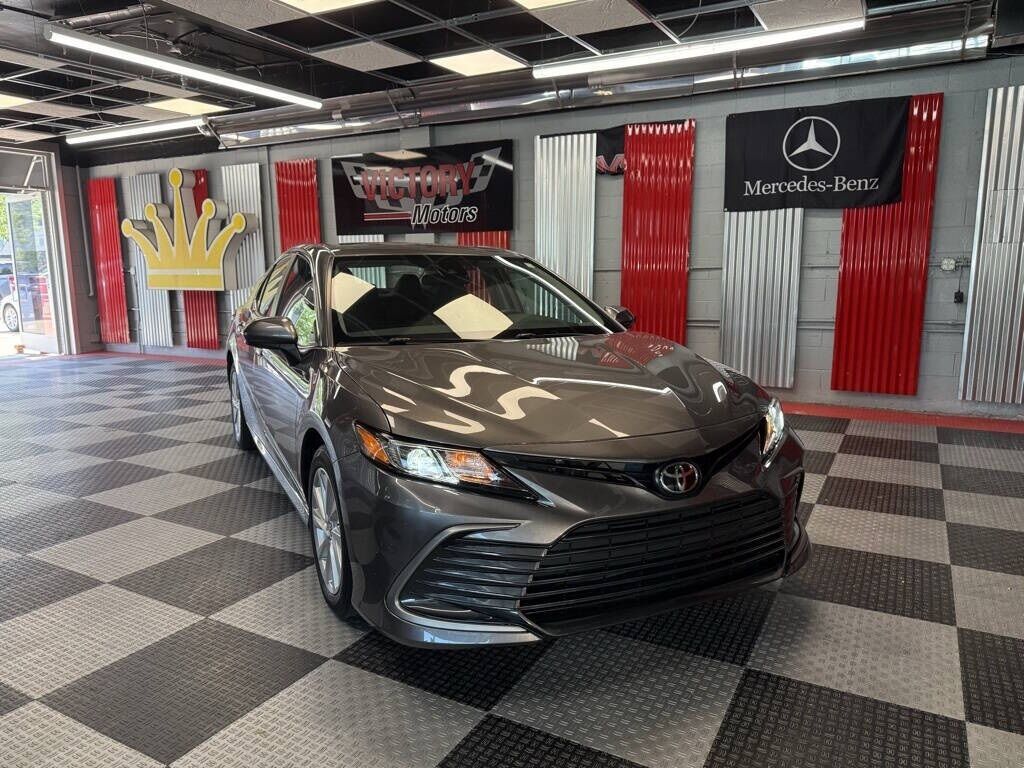2021 Toyota Camry LE Royal Oak MI