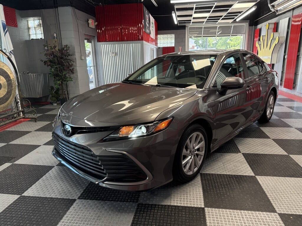 2021 Toyota Camry LE Royal Oak MI