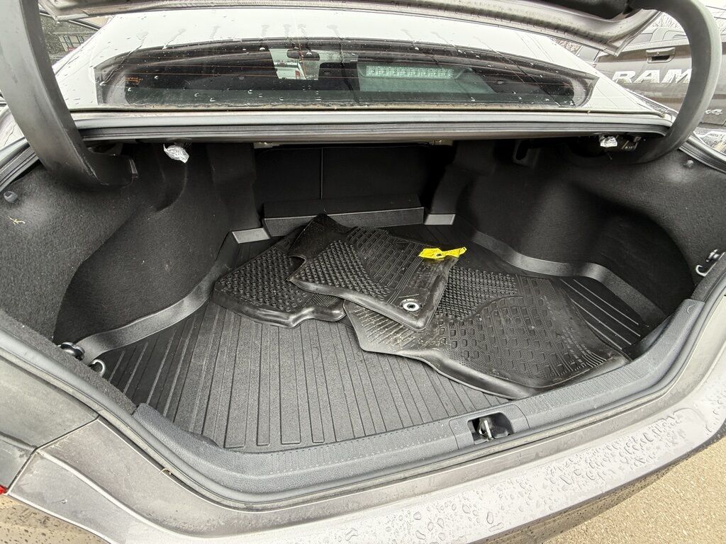 2021 Toyota Camry LE Crestwood KY