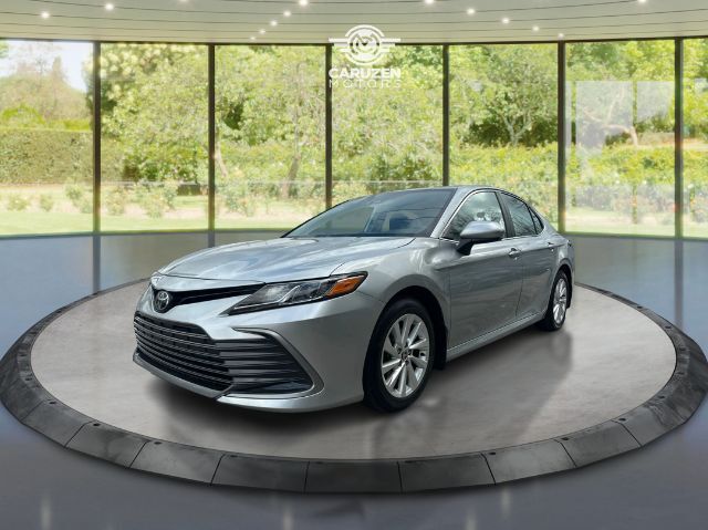 2021 Toyota Camry LE 59,433 mi.