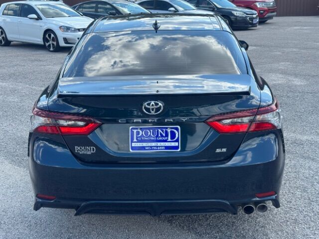 2021 Toyota Camry SE photo 6