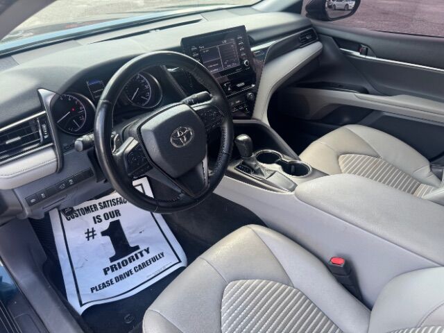 2021 Toyota Camry SE photo 9