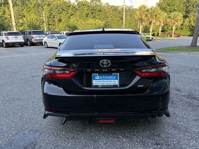 2021 Toyota Camry SE photo 4