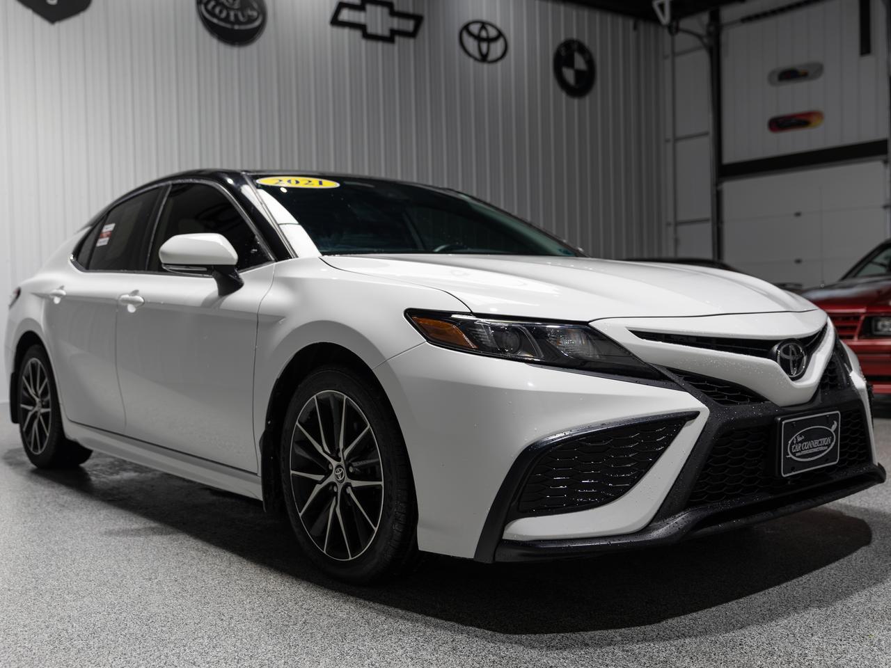 2021 Toyota Camry SE Nightshade Cranberry PA