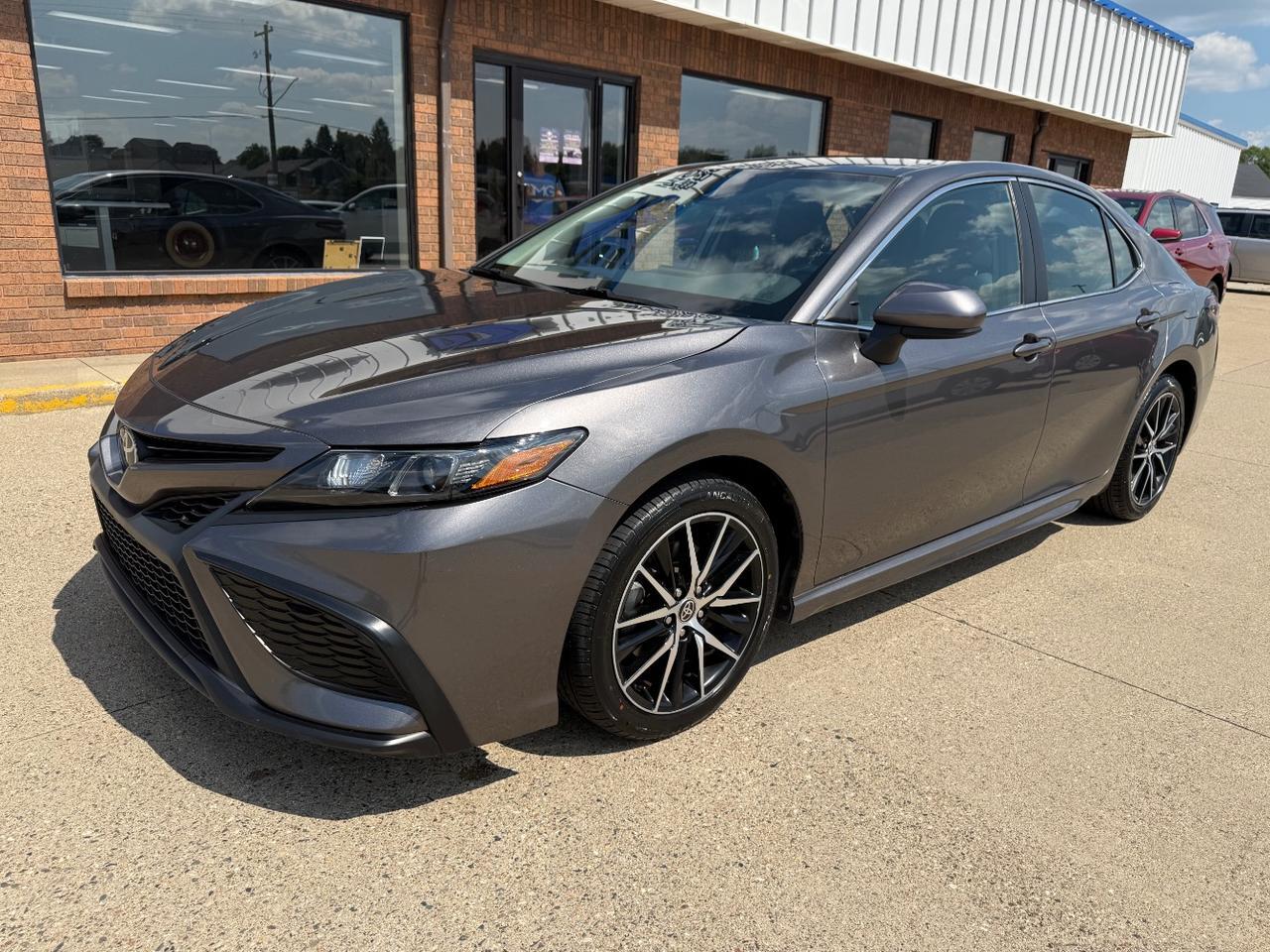 2021 Toyota Camry SE Nightshade Edition | SE Middleville MI