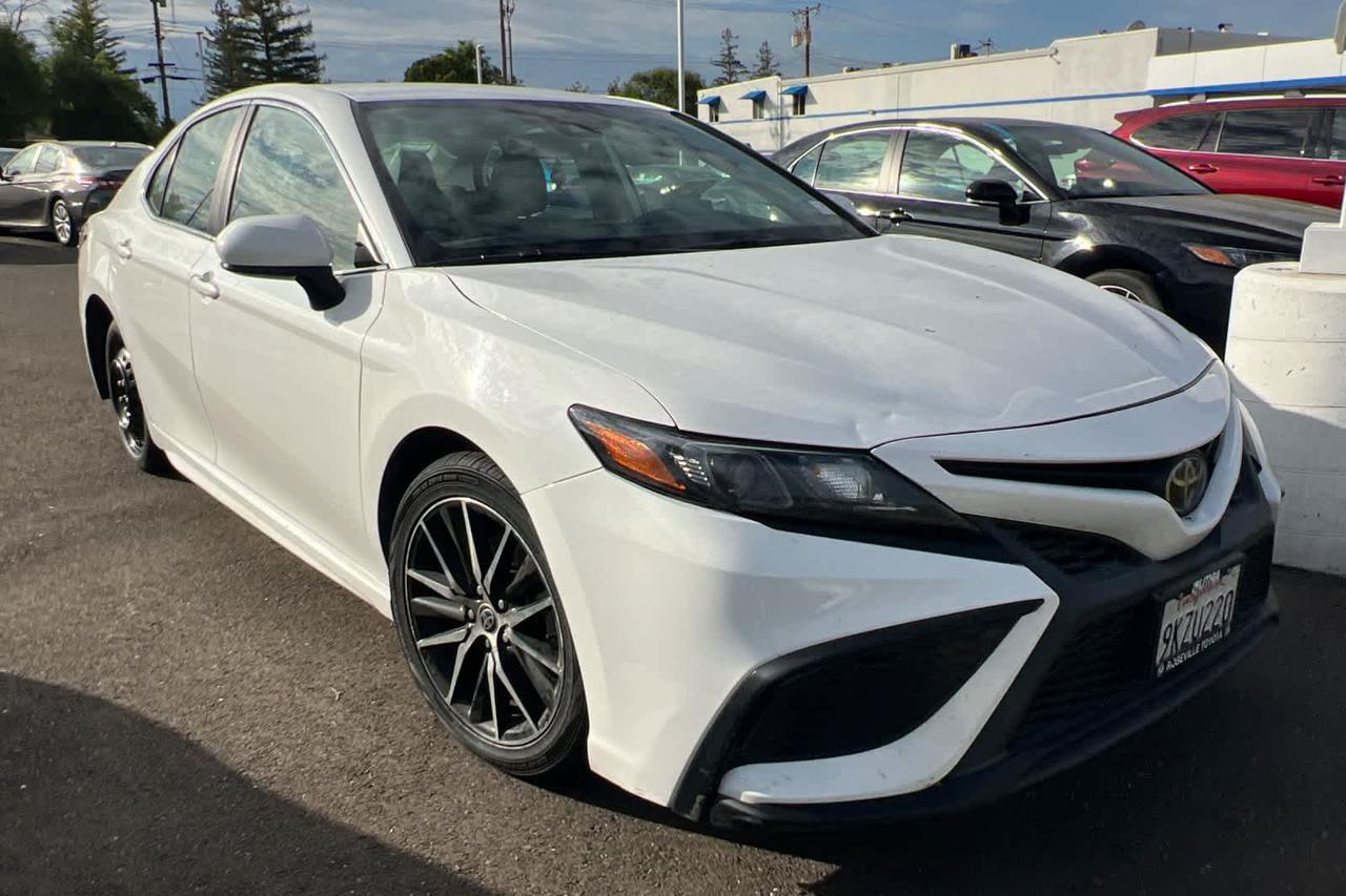 2021 Toyota Camry SE