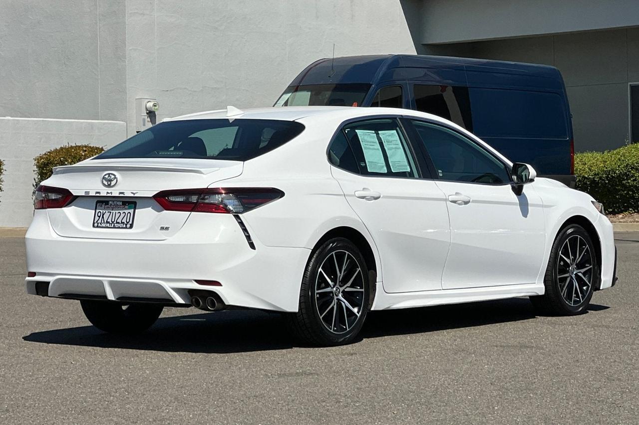 2021 Toyota Camry SE
