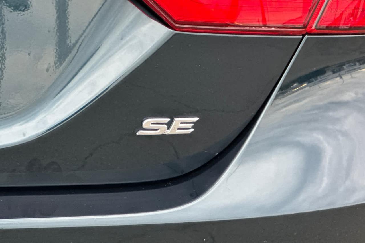2021 Toyota Camry SE Roseville CA