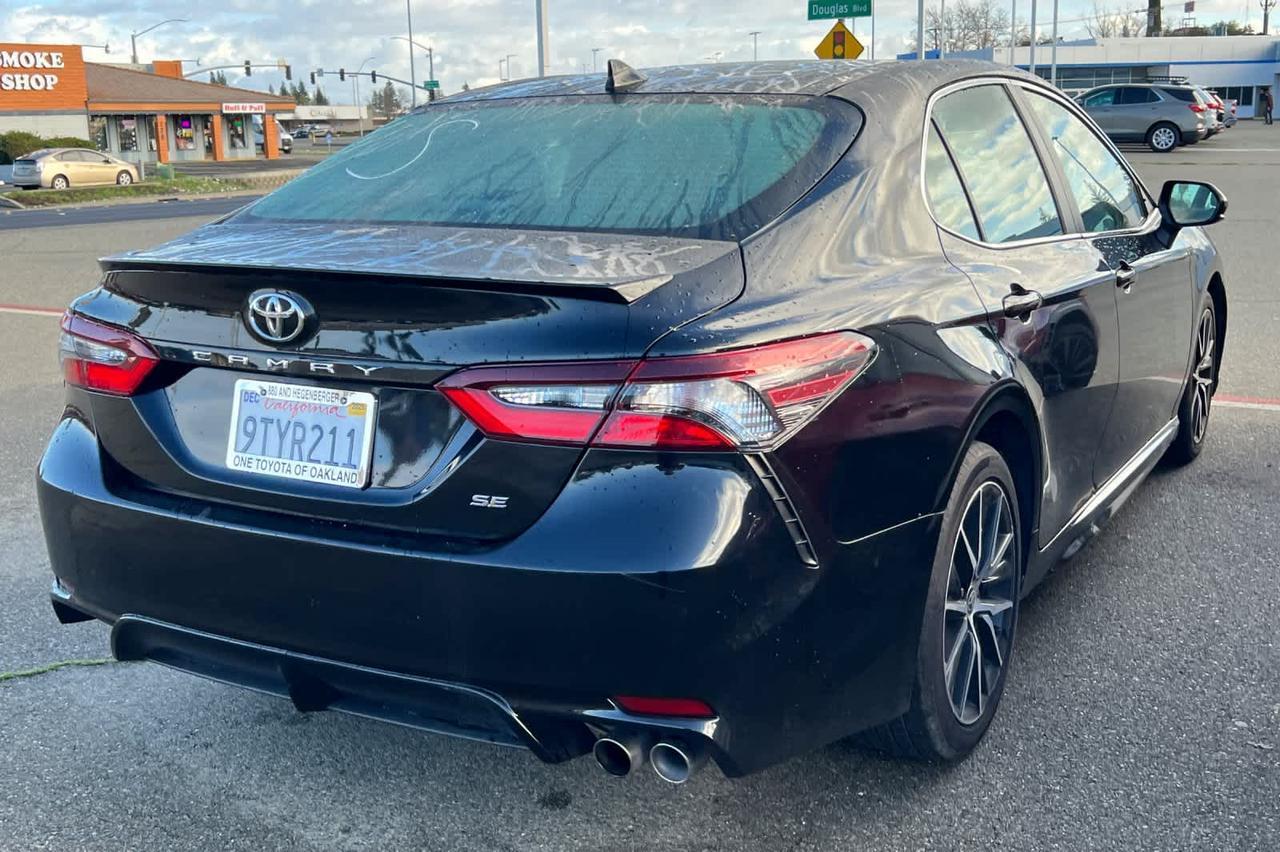 2021 Toyota Camry SE