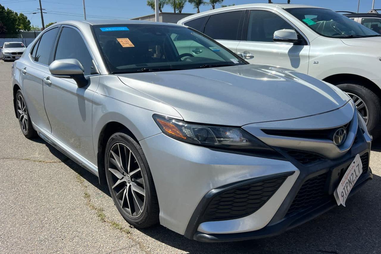 2021 Toyota Camry SE