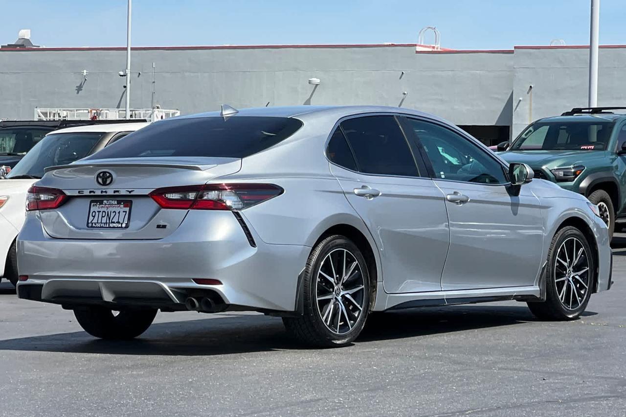 2021 Toyota Camry SE