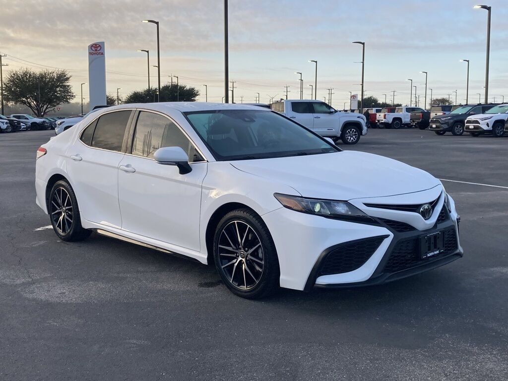 2021 Toyota Camry SE