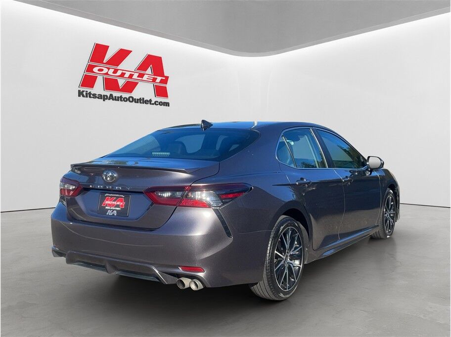 2021 Toyota Camry SE Sedan 4D