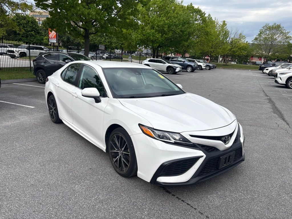 2021 Toyota Camry SE